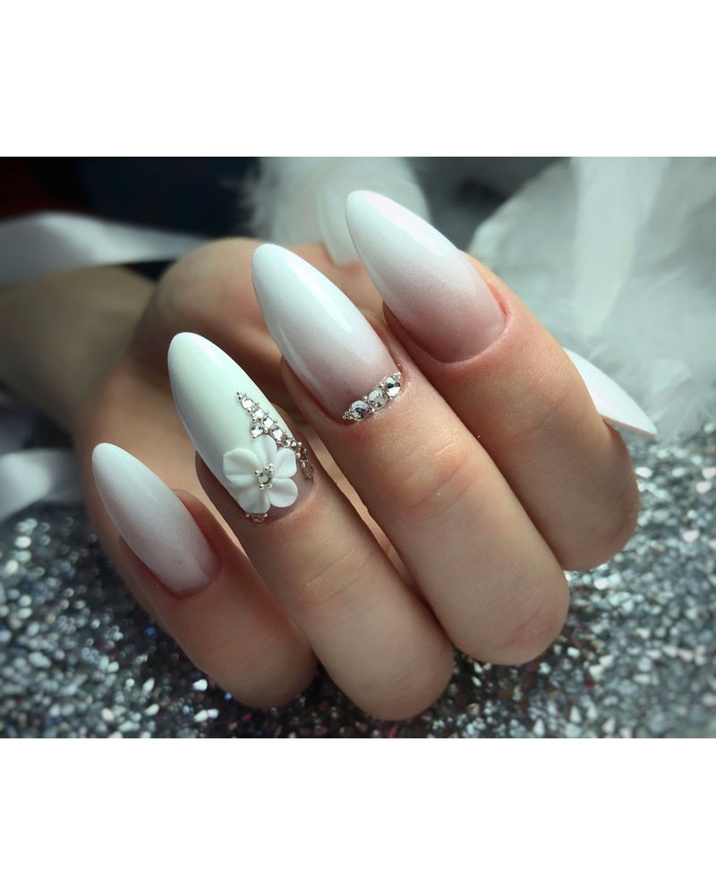 15 Beautiful Black & White Nail Designs for Those Cool Girl Vibes